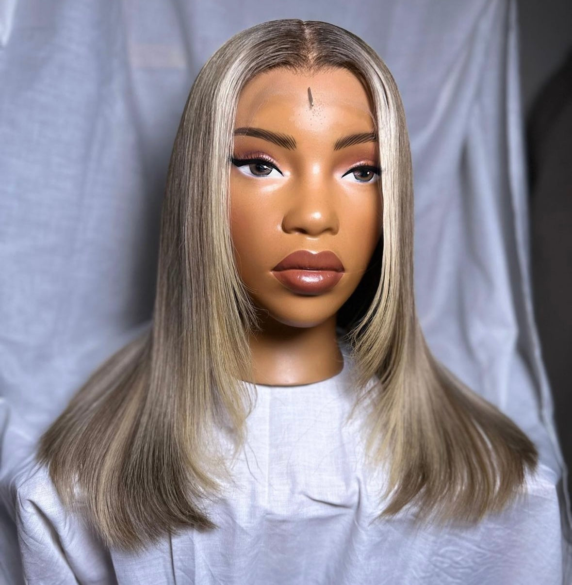 HD 13x4 blonde 613 straight frontal