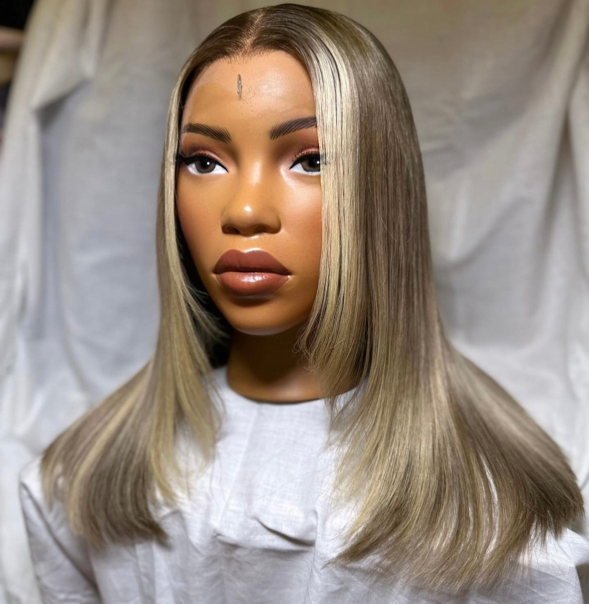 HD 13x4 blonde 613 straight frontal