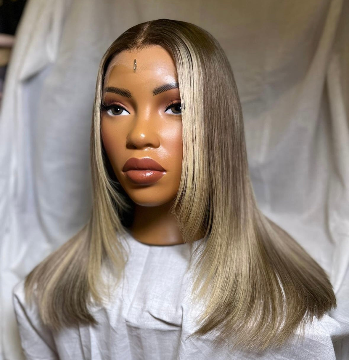 HD 13x4 blonde 613 straight frontal